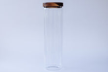 Load image into Gallery viewer, 1600ml Glass Jar with Acacia Lid