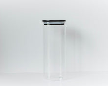Load image into Gallery viewer, Glass jar with black bamboo lid 1750ml
